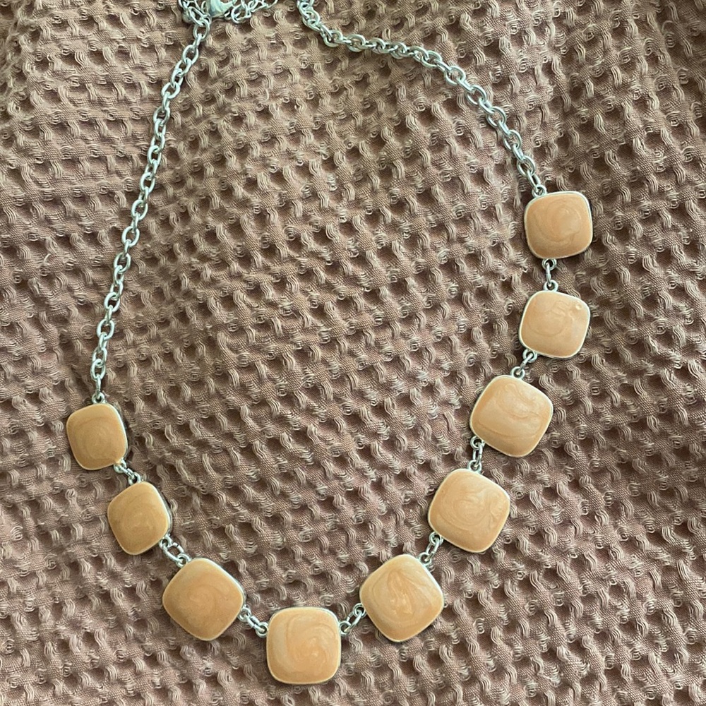Beautiful coral color necklace 9 squares with coral color